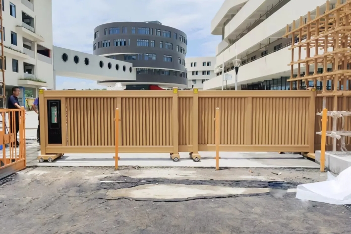 《智能電動門定制，開啟個性化新時代》